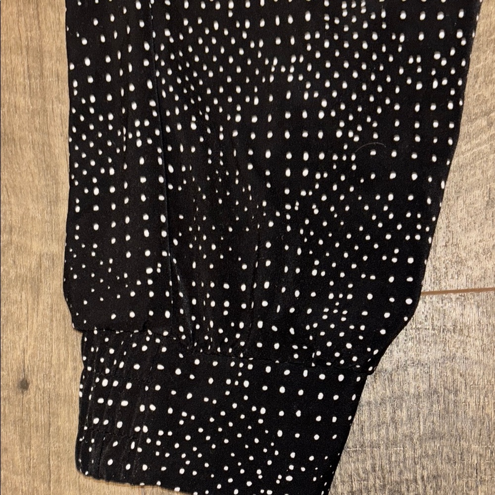 💜💜 Black and White Polka Dot Adorable Capri Summer Jogger Dress Pants - Picture 8 of 10